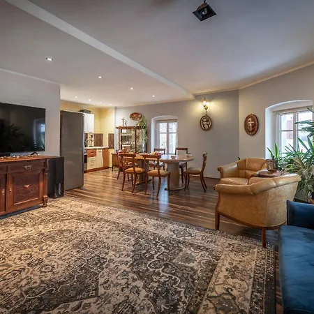 アパート Artystyczny W Rynku. Lądek-Zdrój